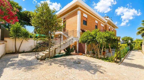 appartamento in vendita ad Anzio in zona Villa Claudia