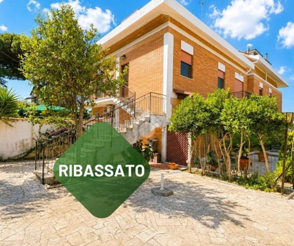 appartamento in vendita ad Anzio in zona Villa Claudia