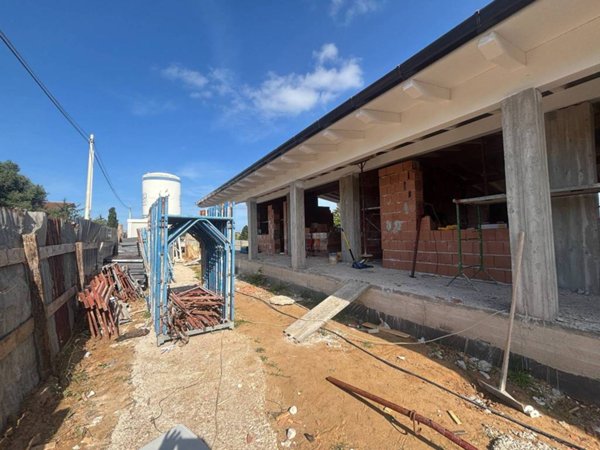 casa indipendente in vendita ad Anzio in zona Villa Claudia