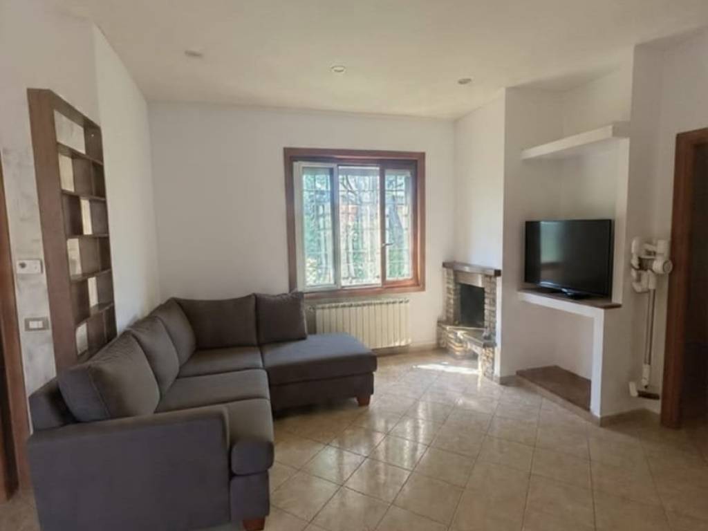 appartamento in vendita ad Anzio in zona Mare