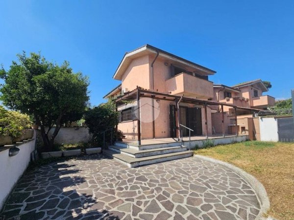 casa indipendente in vendita ad Anzio in zona Lido dei Pini