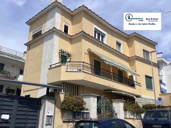 appartamento in vendita ad Anzio in zona Mare