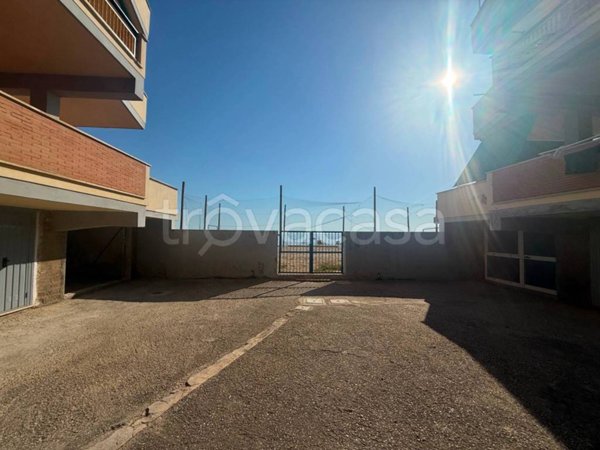 locale di sgombero in vendita ad Anzio in zona Mare