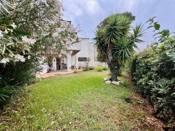 casa indipendente in vendita ad Anzio in zona Lido dei Pini