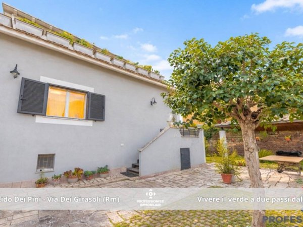 casa indipendente in vendita ad Anzio in zona Lido dei Pini