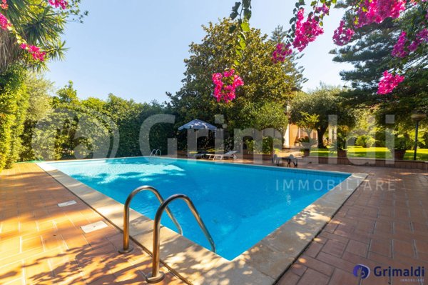 casa indipendente in vendita ad Anzio in zona Mare