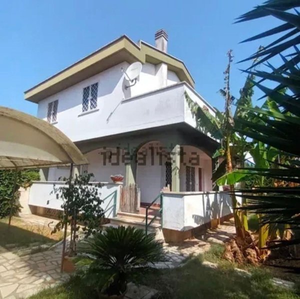 casa indipendente in vendita ad Anzio