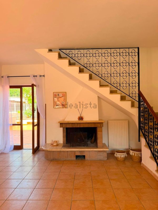 casa indipendente in vendita ad Anzio in zona Lido dei Pini