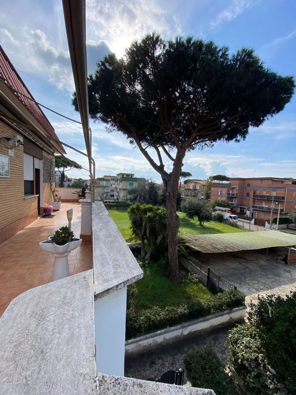 appartamento in vendita ad Anzio in zona Mare