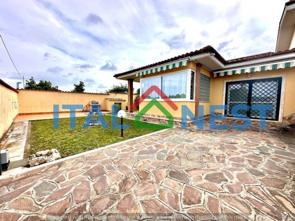 casa indipendente in vendita ad Anzio in zona Stazione