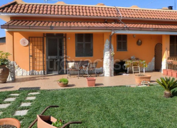 casa indipendente in vendita ad Anzio