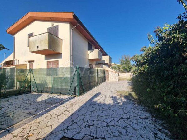 appartamento in vendita ad Anzio in zona Lido dei Pini