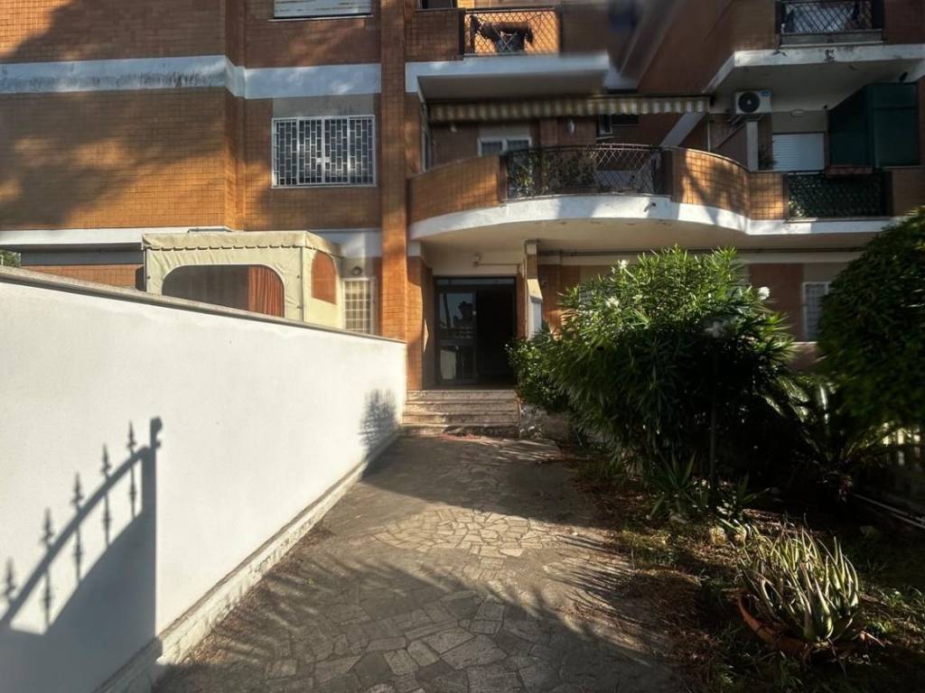 appartamento in vendita ad Anzio in zona Mare
