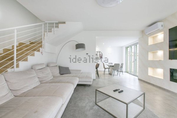 casa indipendente in vendita ad Anzio in zona Villa Claudia