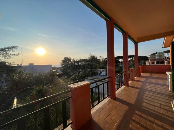 appartamento in vendita ad Anzio in zona Villa Claudia