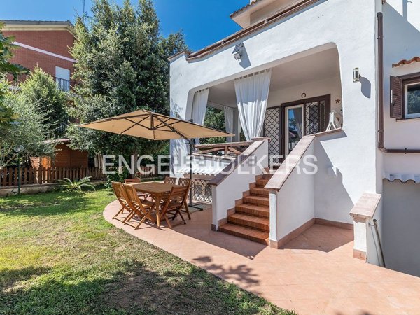 casa indipendente in vendita ad Anzio in zona Cincinnato