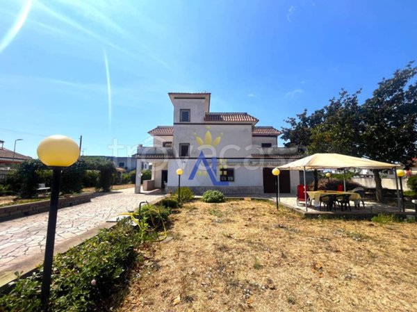casa indipendente in vendita ad Anzio in zona Stazione