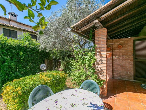 casa indipendente in vendita ad Anzio in zona Mare