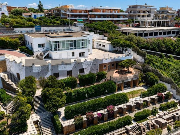 casa indipendente in vendita ad Anzio in zona Mare