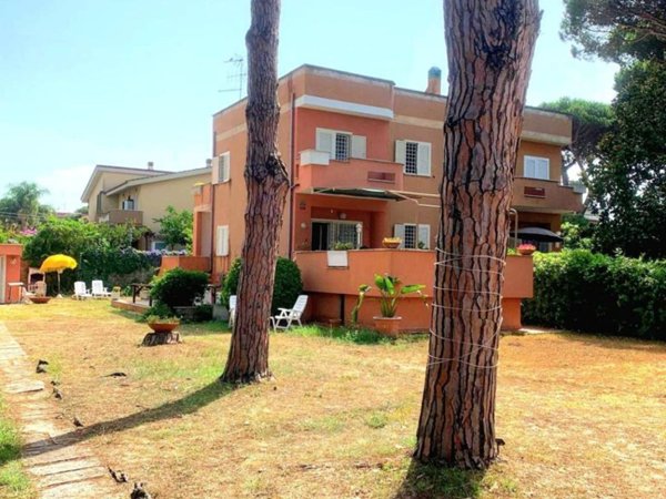 casa indipendente in vendita ad Anzio in zona Mare