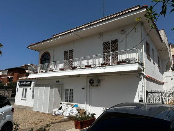appartamento in vendita ad Anzio in zona Mare