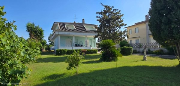 casa indipendente in vendita ad Anzio