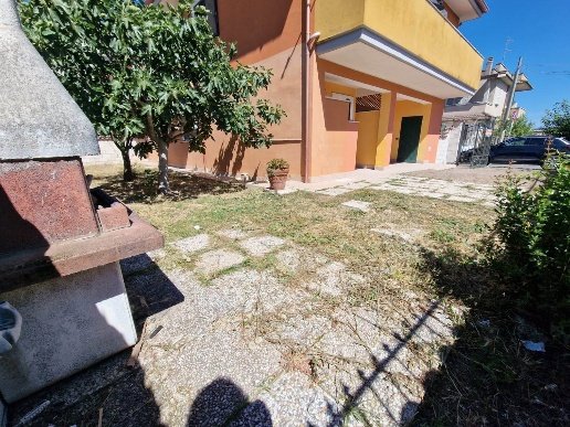 casa indipendente in vendita ad Anzio in zona Villa Claudia