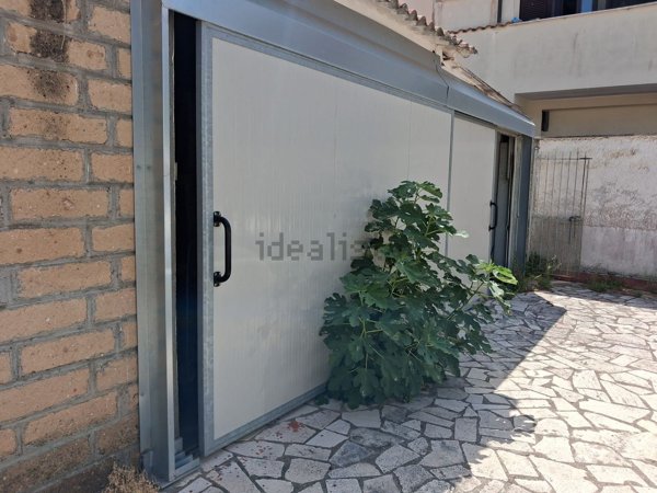 appartamento in vendita ad Anzio in zona Mare