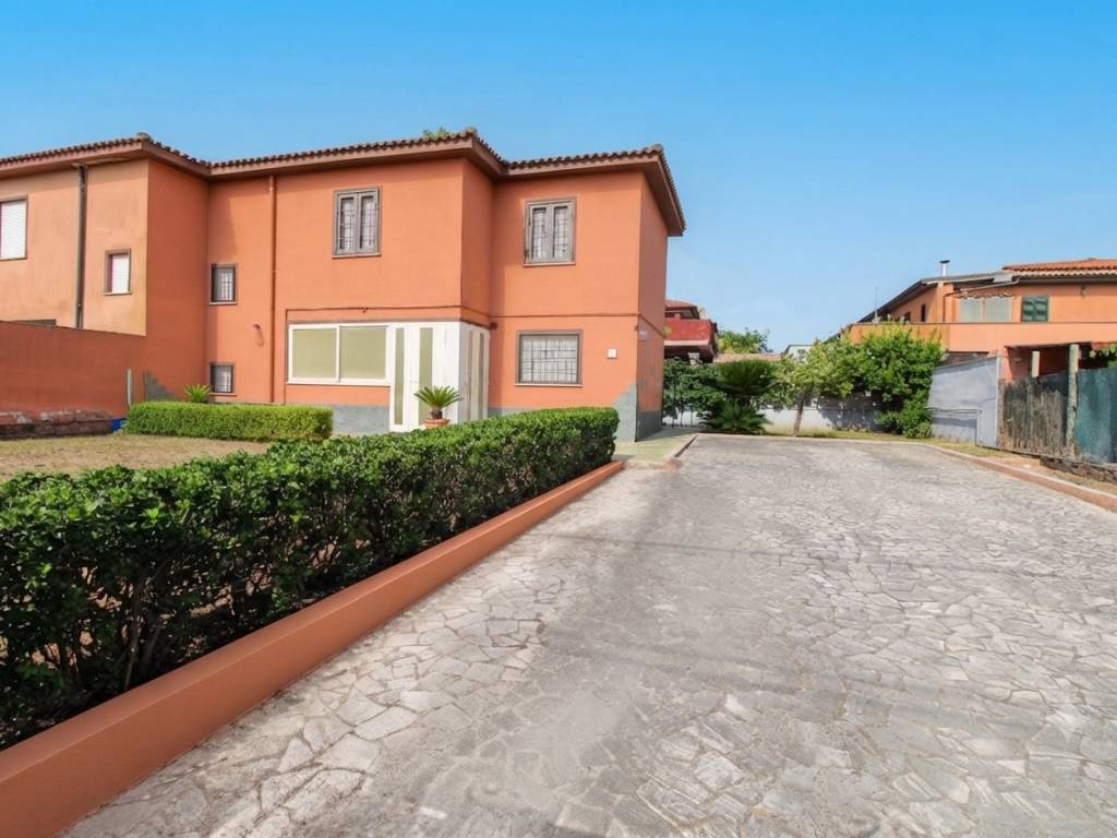 casa indipendente in vendita ad Anzio
