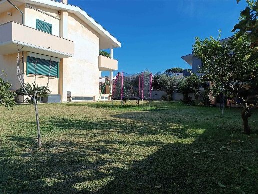 casa indipendente in vendita ad Anzio in zona Villa Claudia