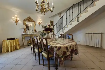 casa indipendente in vendita ad Anzio in zona Marechiaro