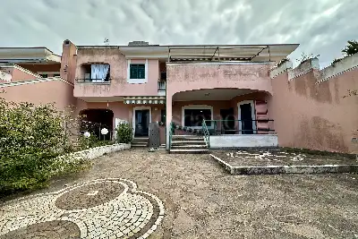 casa indipendente in vendita ad Anzio in zona Villa Claudia
