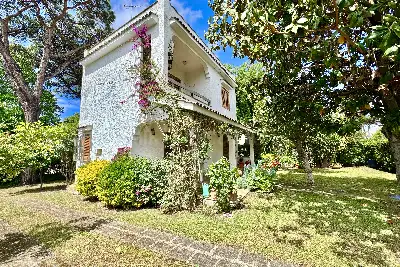 casa indipendente in vendita ad Anzio in zona Mare