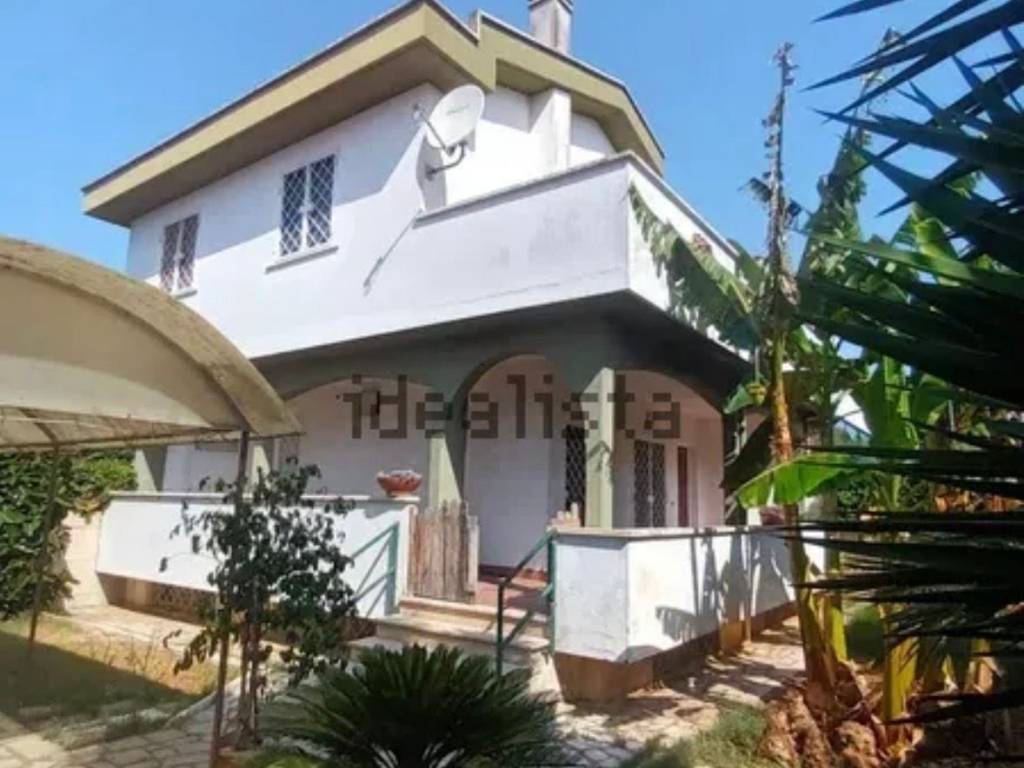 casa indipendente in vendita ad Anzio in zona Mare