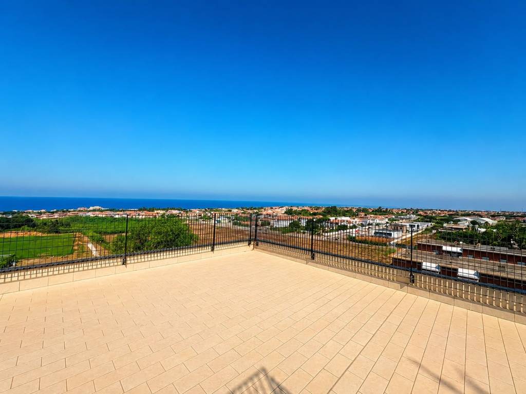 appartamento in vendita ad Anzio in zona Anzio Colonia