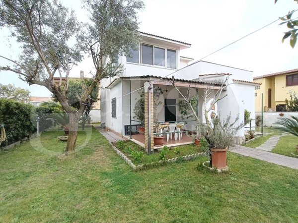 casa indipendente in vendita ad Anzio