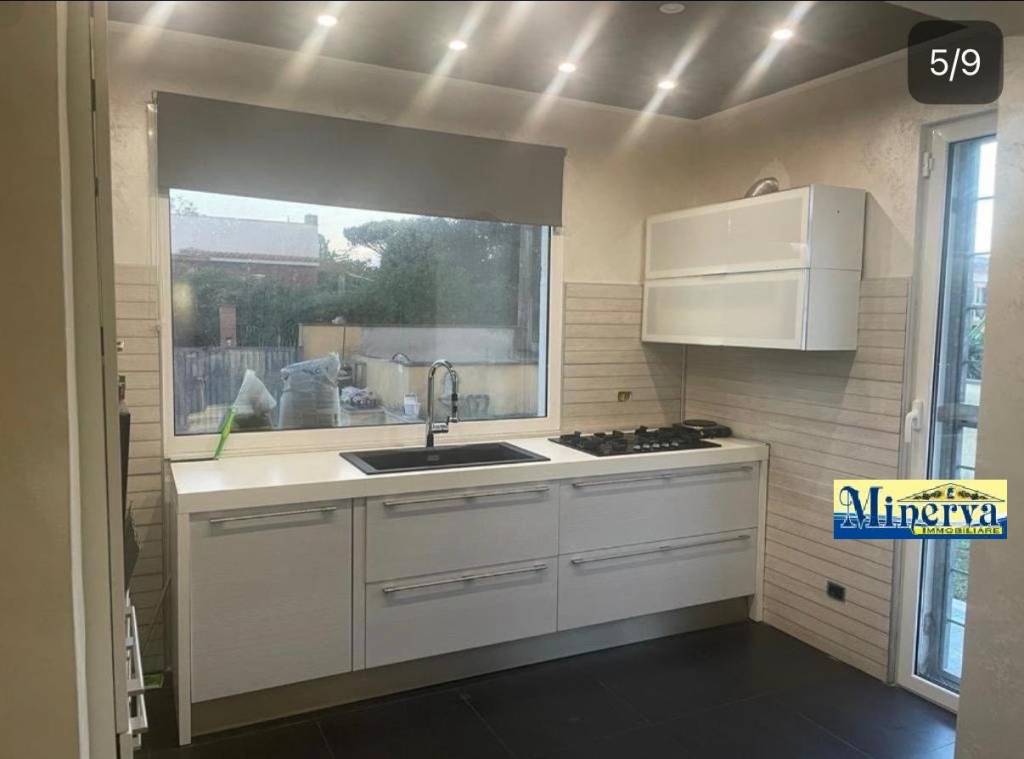 casa indipendente in vendita ad Anzio in zona Villa Claudia