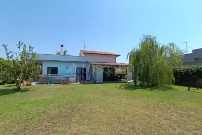 casa indipendente in vendita ad Anzio