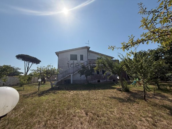 casa indipendente in vendita ad Anzio