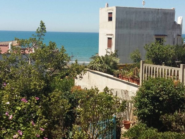 appartamento in vendita ad Anzio in zona Mare