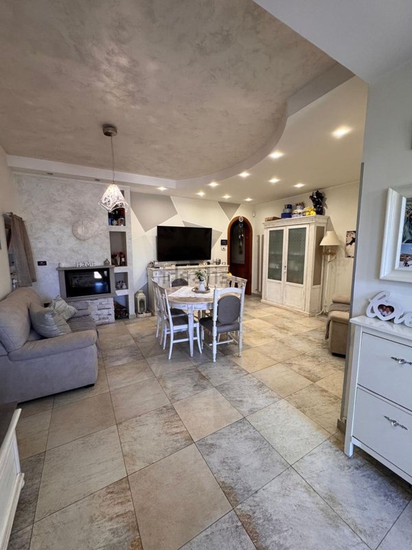 casa indipendente in vendita ad Anzio