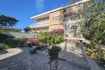 casa indipendente in vendita ad Anzio in zona Lido delle Sirene