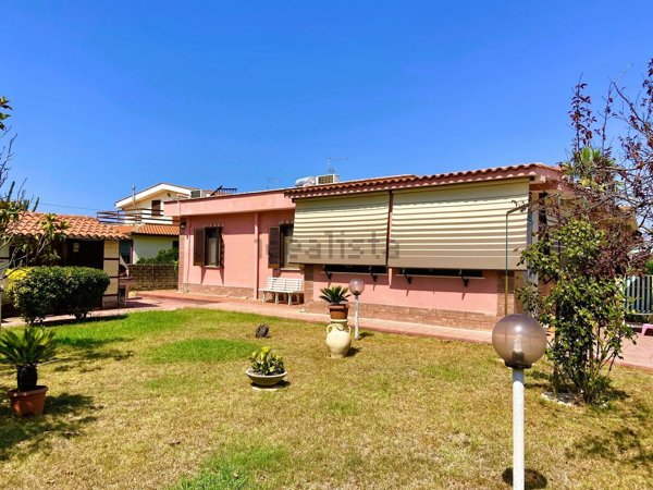 casa indipendente in vendita ad Anzio