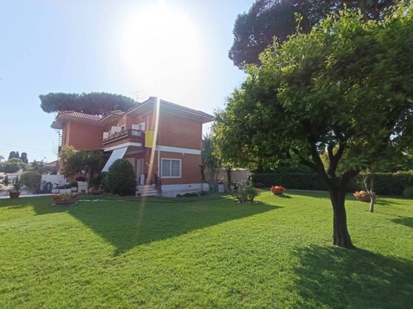 casa indipendente in vendita ad Anzio in zona Mare