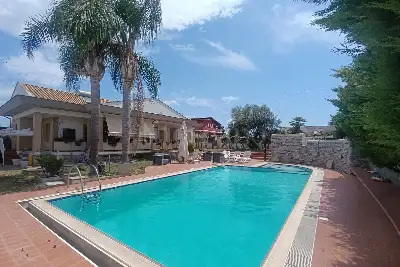 casa indipendente in vendita ad Anzio in zona Stazione