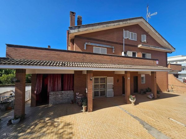 casa indipendente in vendita ad Anzio in zona Mare