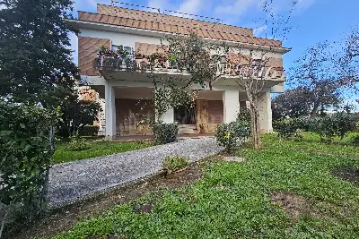 casa indipendente in vendita ad Anzio in zona Villa Claudia