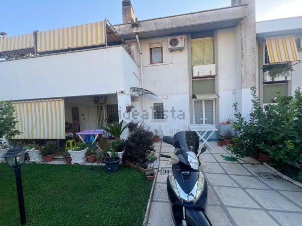 casa indipendente in vendita ad Anzio in zona Villa Claudia