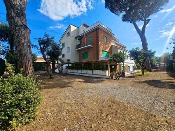 casa indipendente in vendita ad Anzio in zona Mare