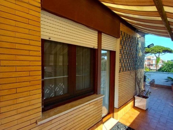 appartamento in vendita ad Anzio in zona Mare
